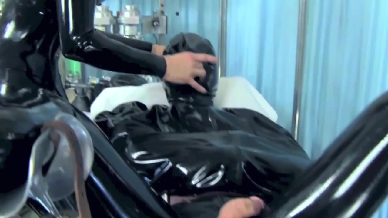 Mistress Tokyo - Latex Mistress With Rubber Breath Play And Pinwheel
