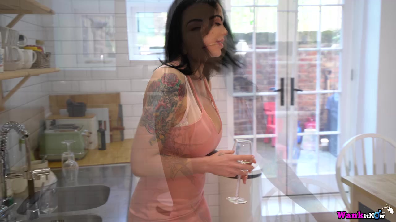 Maxie Rhoads - Horny Housemate - Sexy Videos - WankitNow