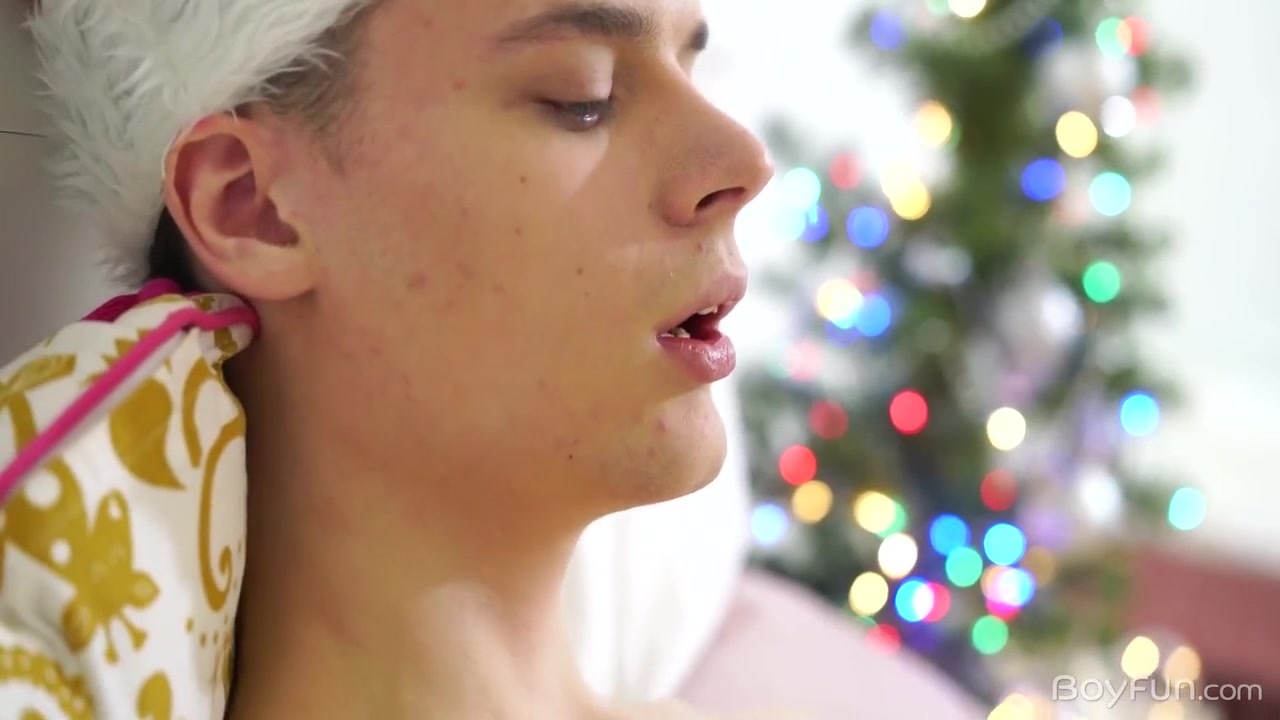 Dick The Halls With Jared Cloud