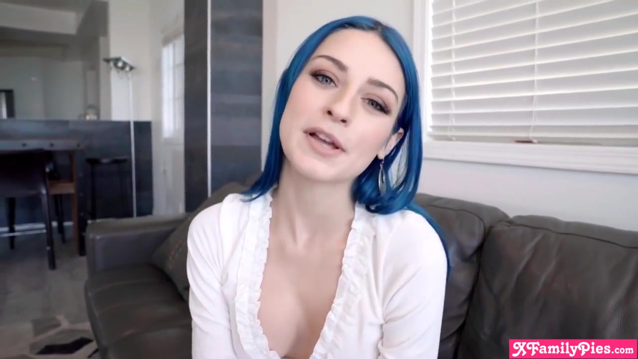 My older stepsister Jewelz Blu is so fucking amazingly hot