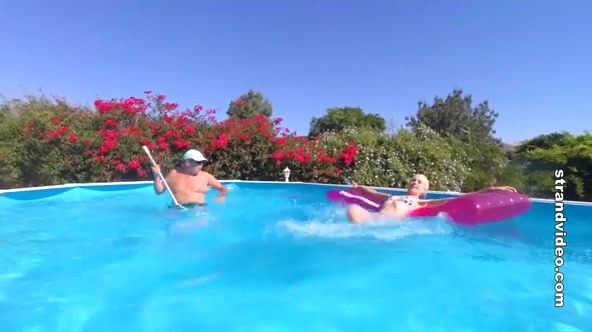 Meg And The Pool Cleaner
