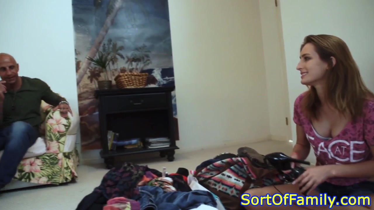 Milf Sarah Vandella pussyfucked in threesome