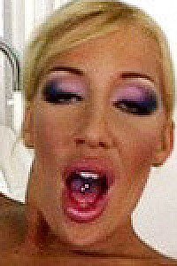 Mia Dolores