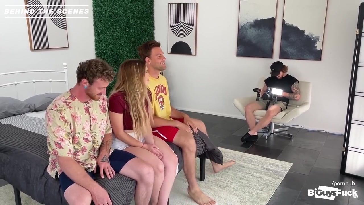 Bisexual Mmf Threesome. Hot Huge Natural Tits Milf Enjoys Bi Guys!