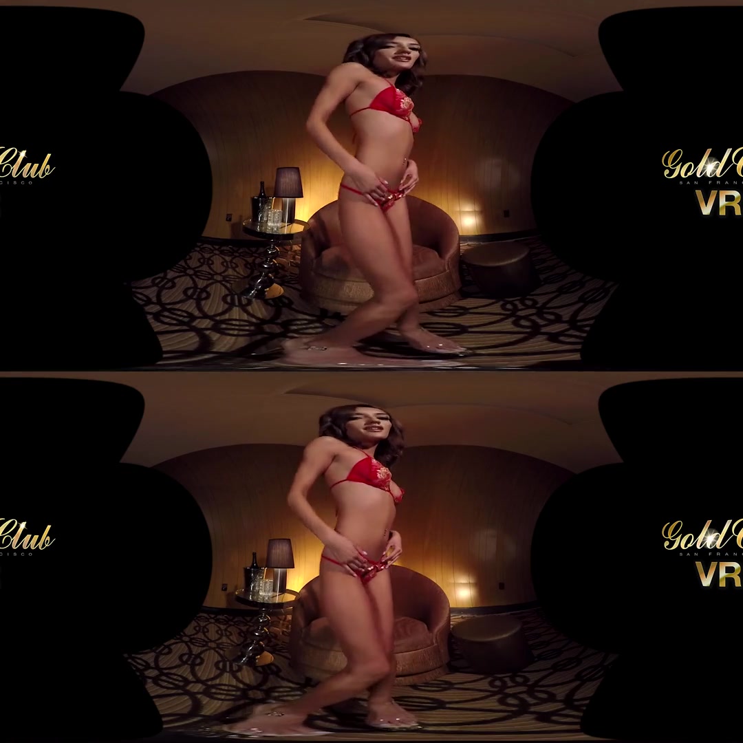 Chloe Amour in Chloe Amour Topless Lapdance - VRClubz