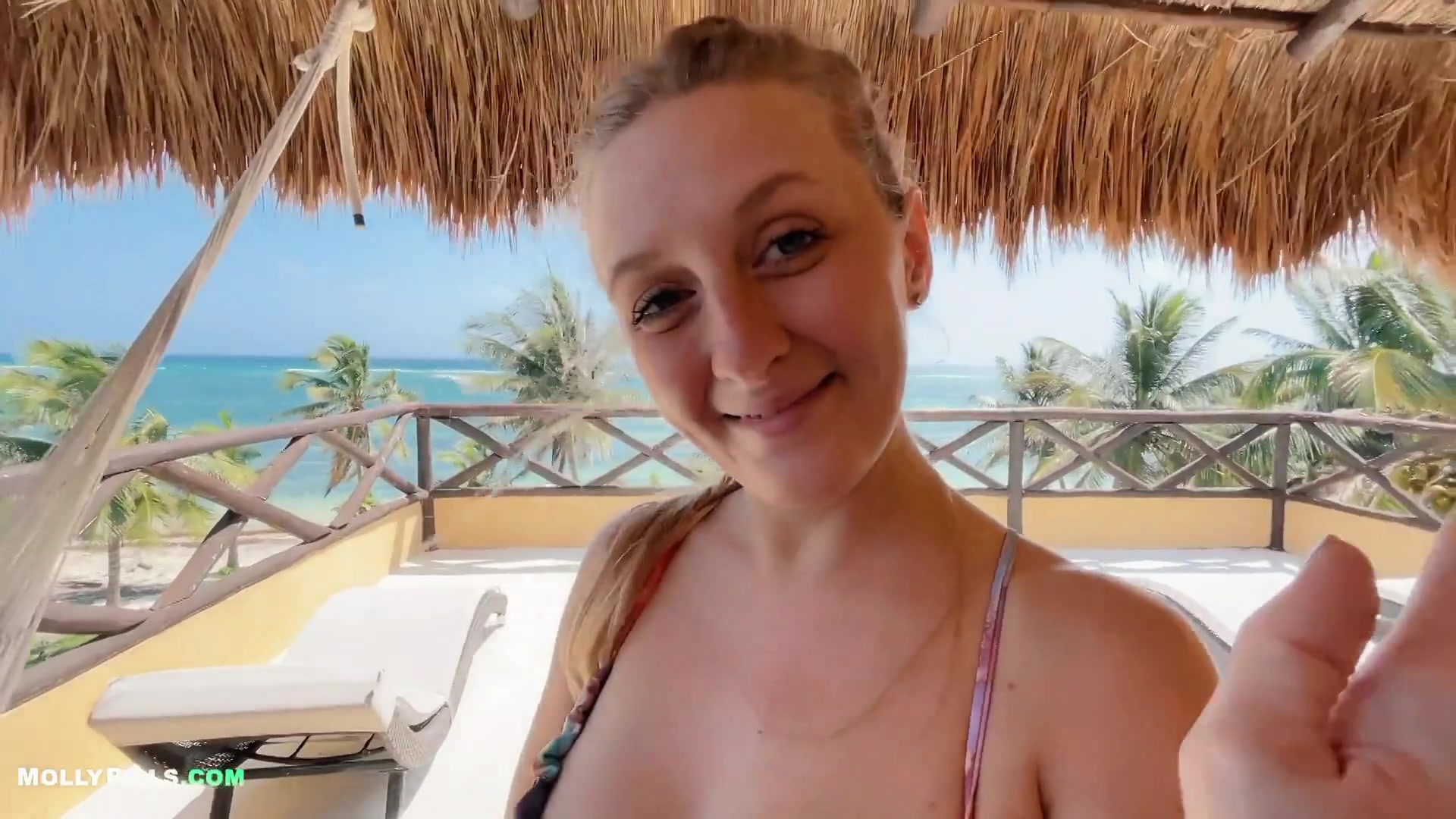 Quickie In Paradise - Sex Movies Featuring Molly Pills