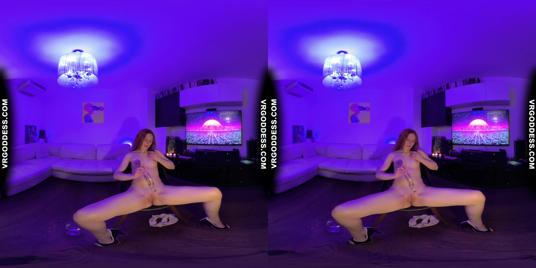 Late Night Striptease Dancer Lea Deep Glass Dildo Masturbation