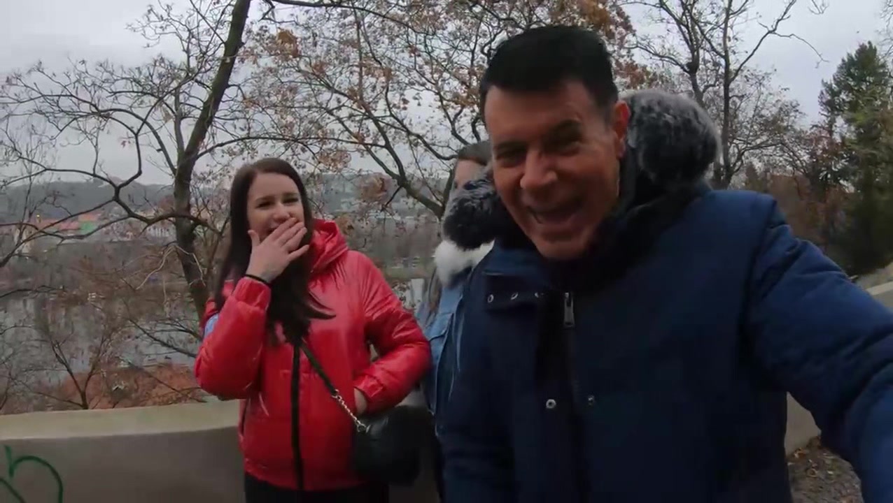 Grinch gets a taste of huge teen asses