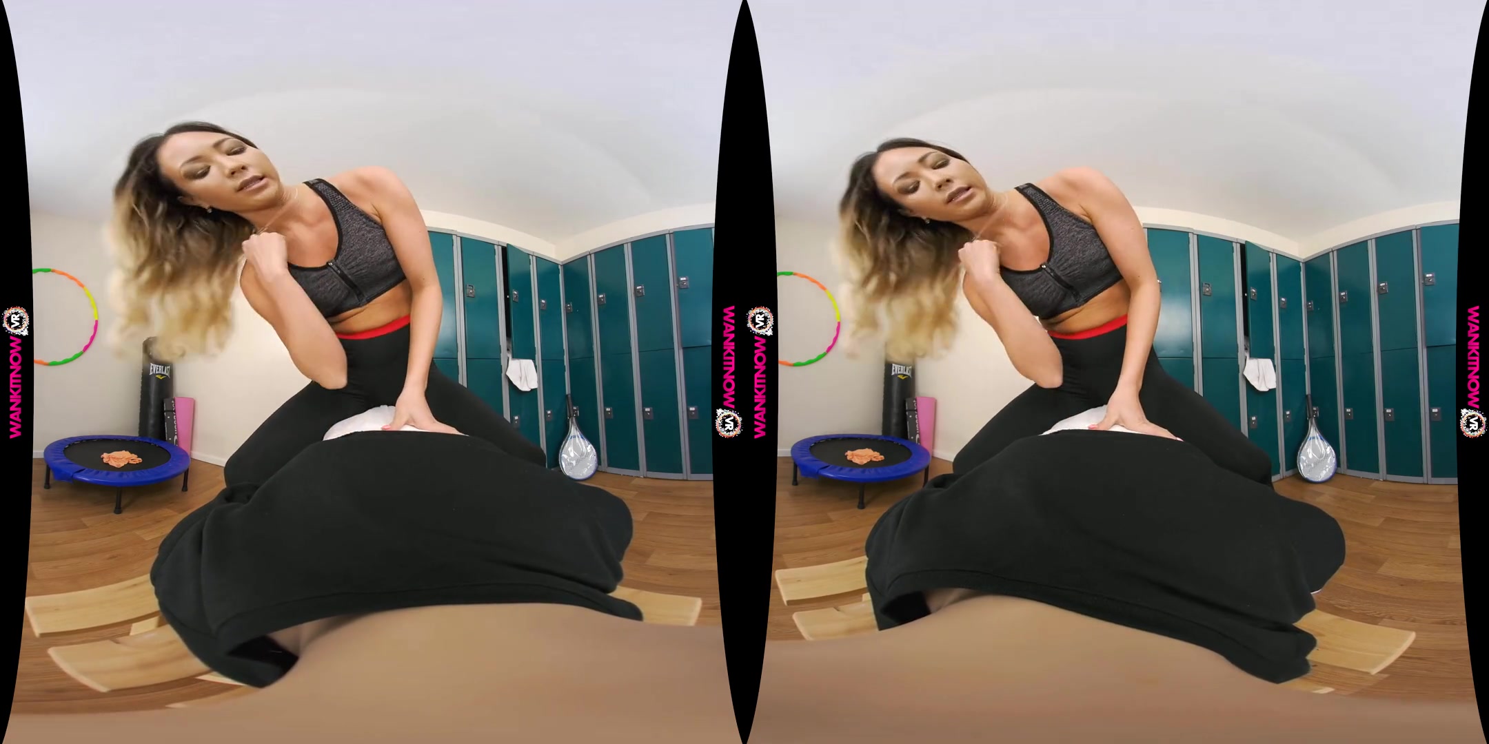 Tight Pussy Massage - Nude Erotic Massage Handjob
