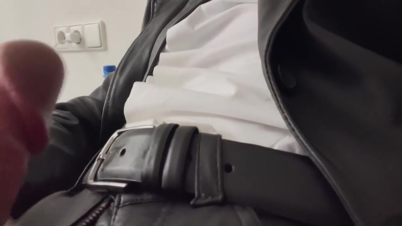 Jerk With Cumshot On Leathers