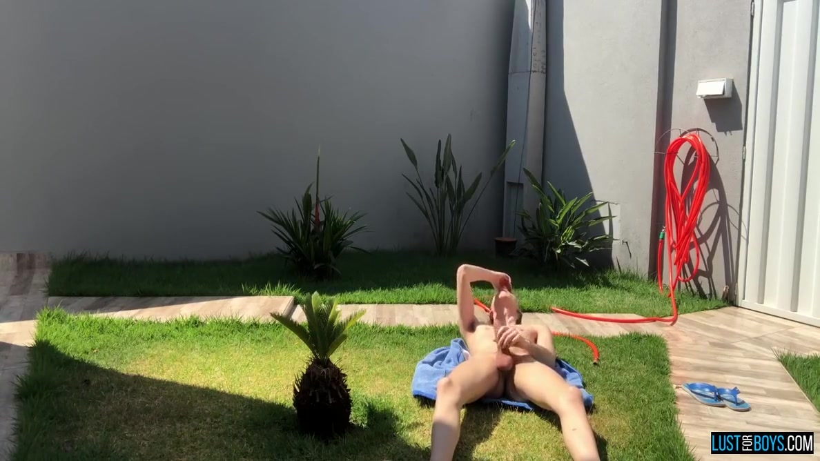 Adorable Twink Cums While Masturbating Outdoors With Henry Evans