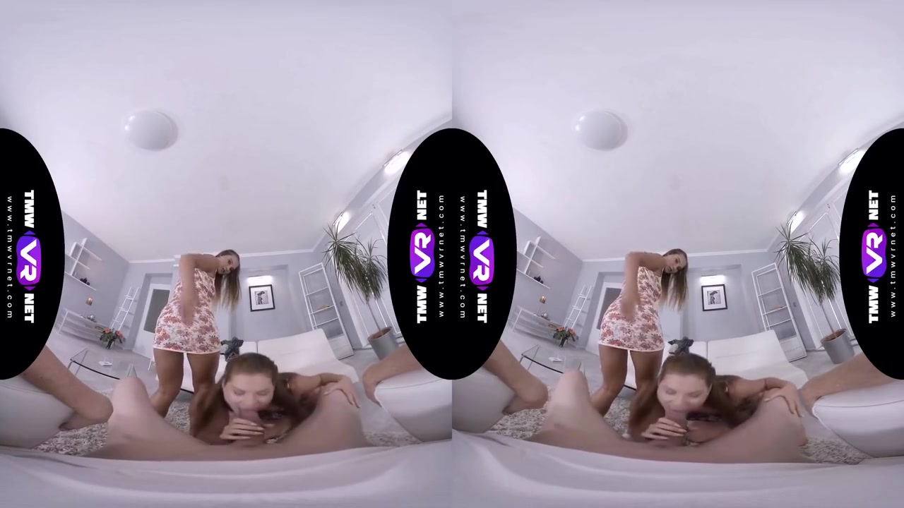 Mia Card Play Becomes A - Virtual Reality And Naomi Bennet