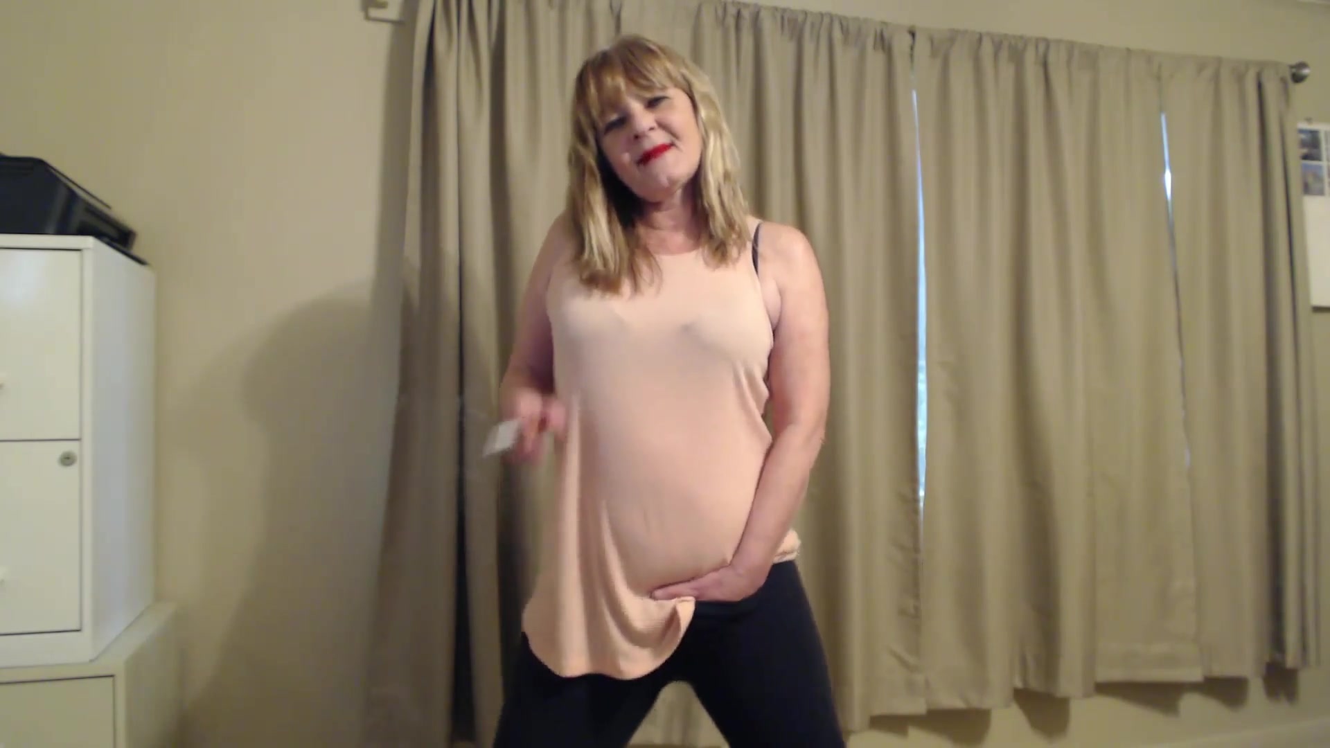 Smoking MILF Dildo Fuck - TacAmateurs