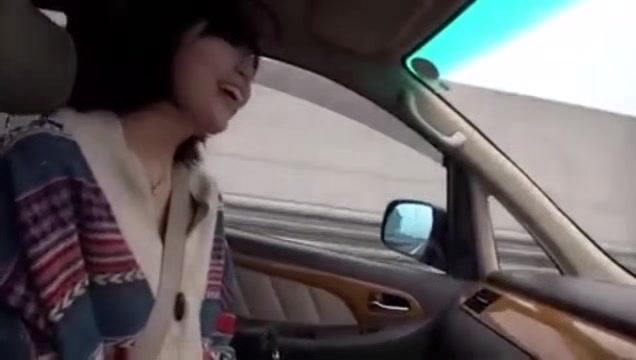06342,A woman who screams in agony