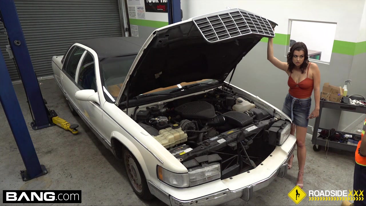 Roadside - stranded girl has sex with the car mechanic