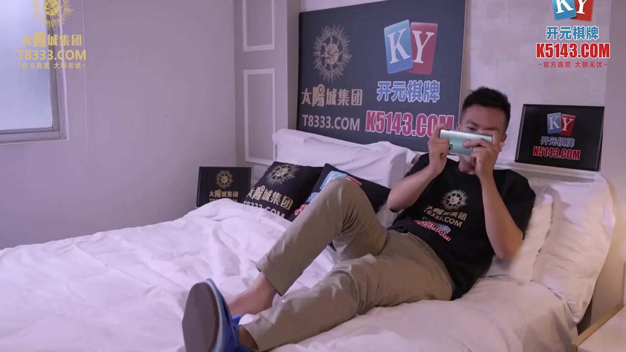 Hot Big Ass Asian Doctor Came To A Patient And Fucked Him In Doggy Style
