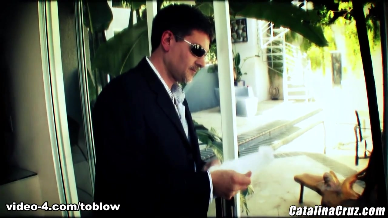Kelly Klass - LicensedToBlow