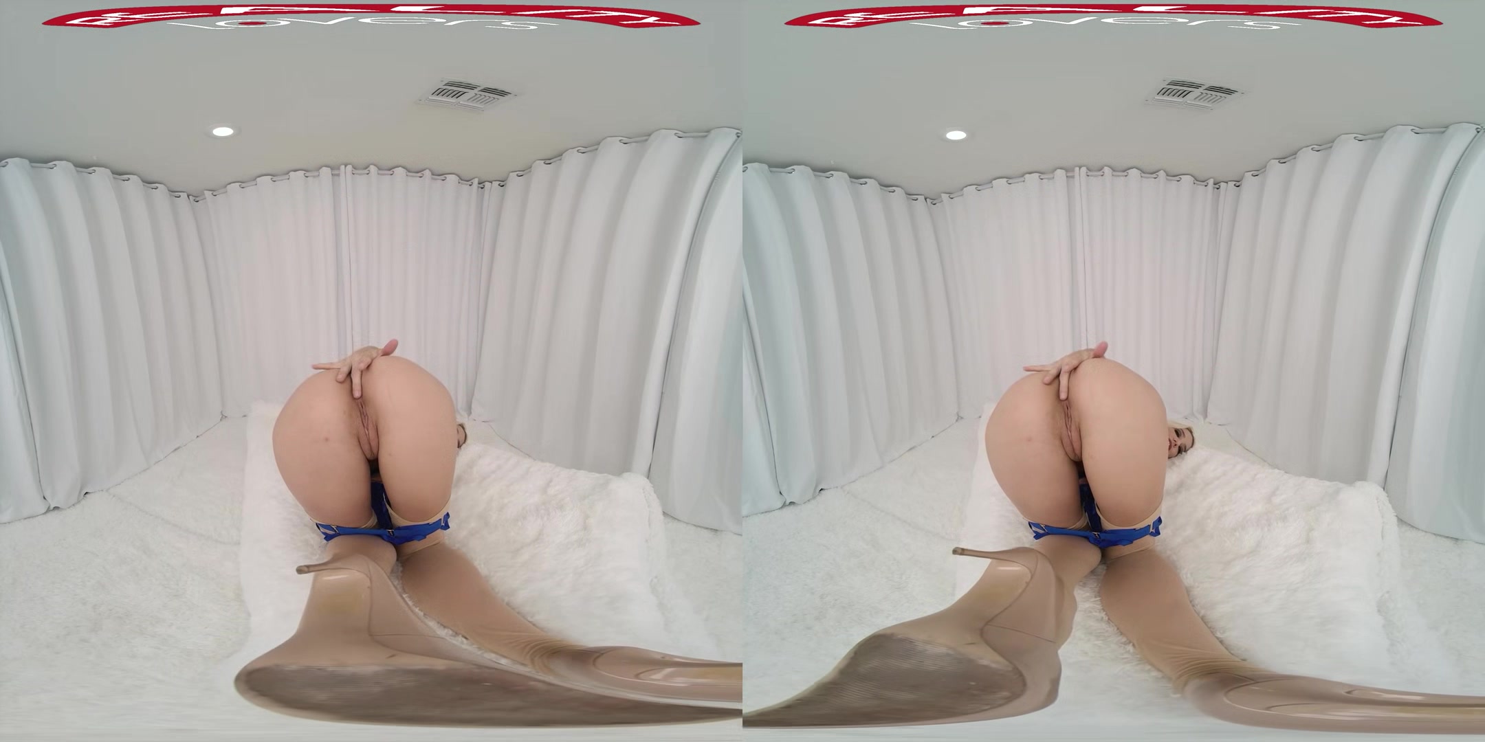 Kenna in the White BoXXX - RealityLovers