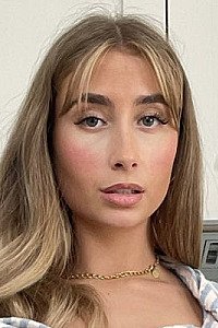 Lily Phillips
