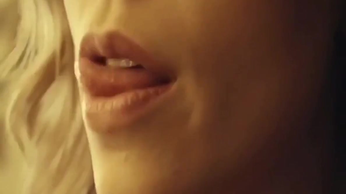 Give Me All Your Luvin-madonna Pmv