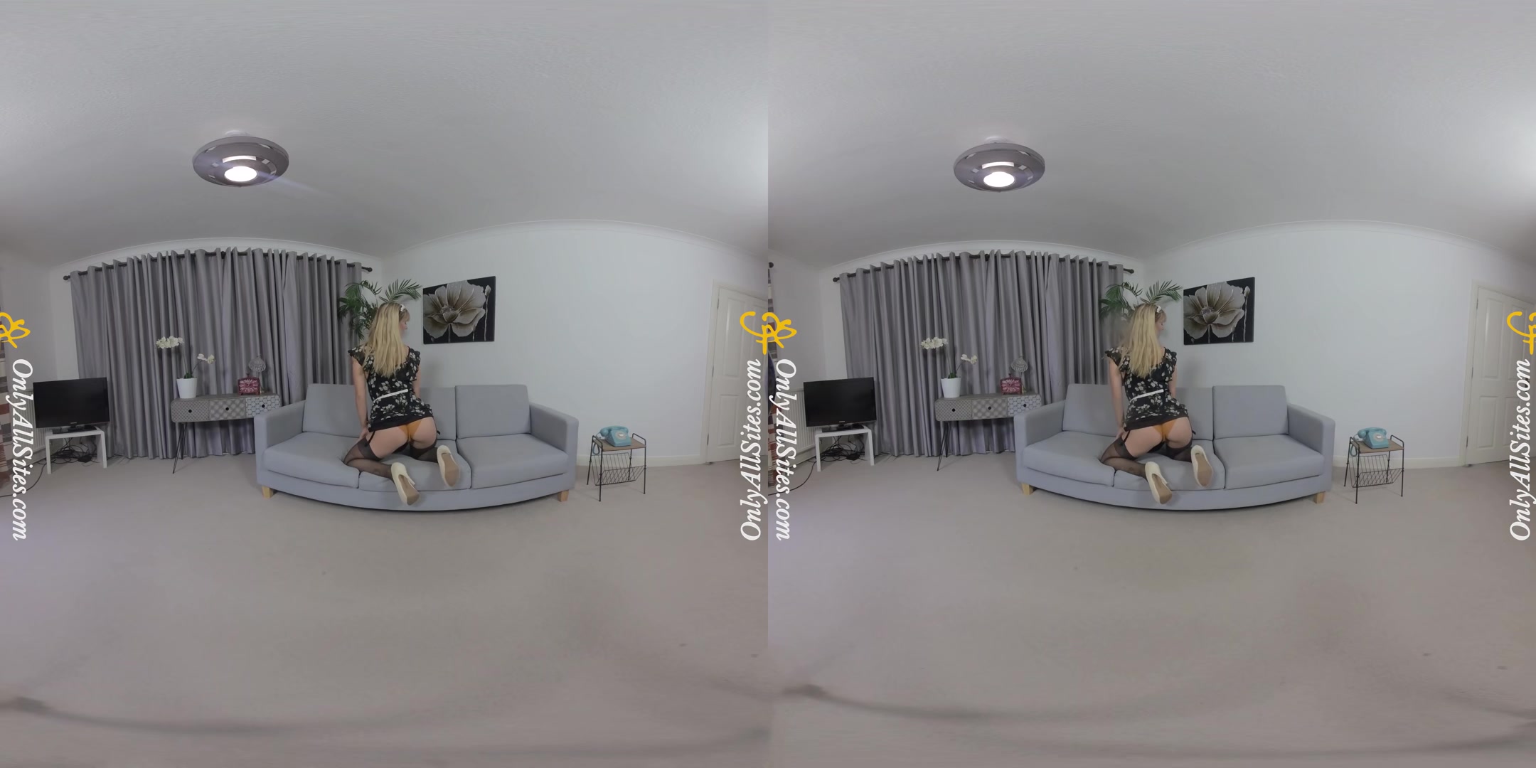 Pippa Doll - Sexy Stockings - OnlyTease