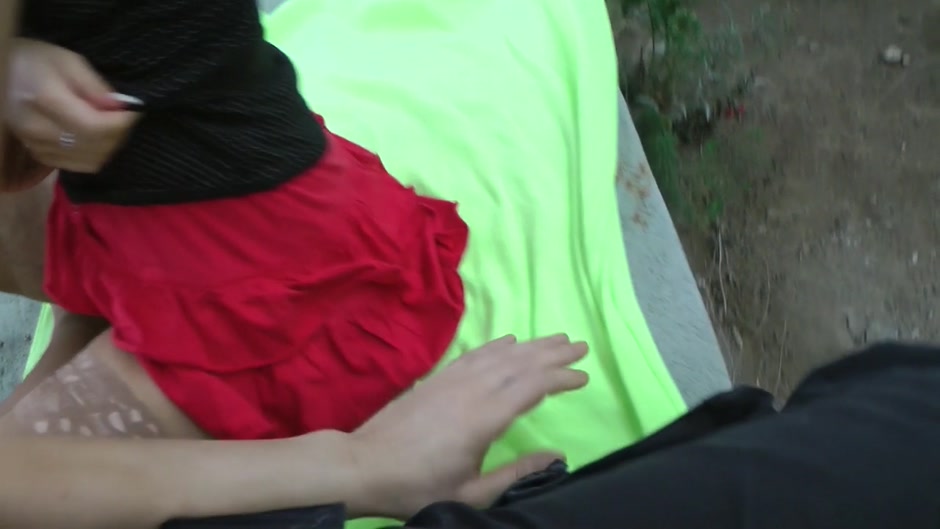 Blonde with nice face gave a bj and had public sex