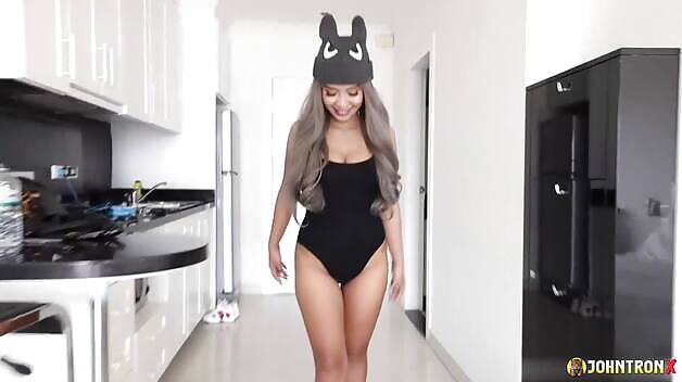 Pupei - Videos - JohntronX