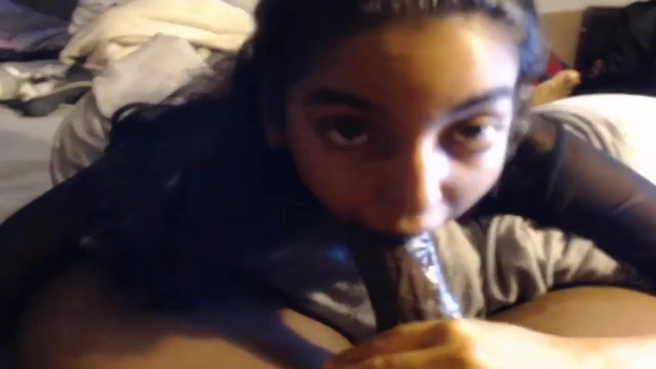Desi paki muslim sucking black cock