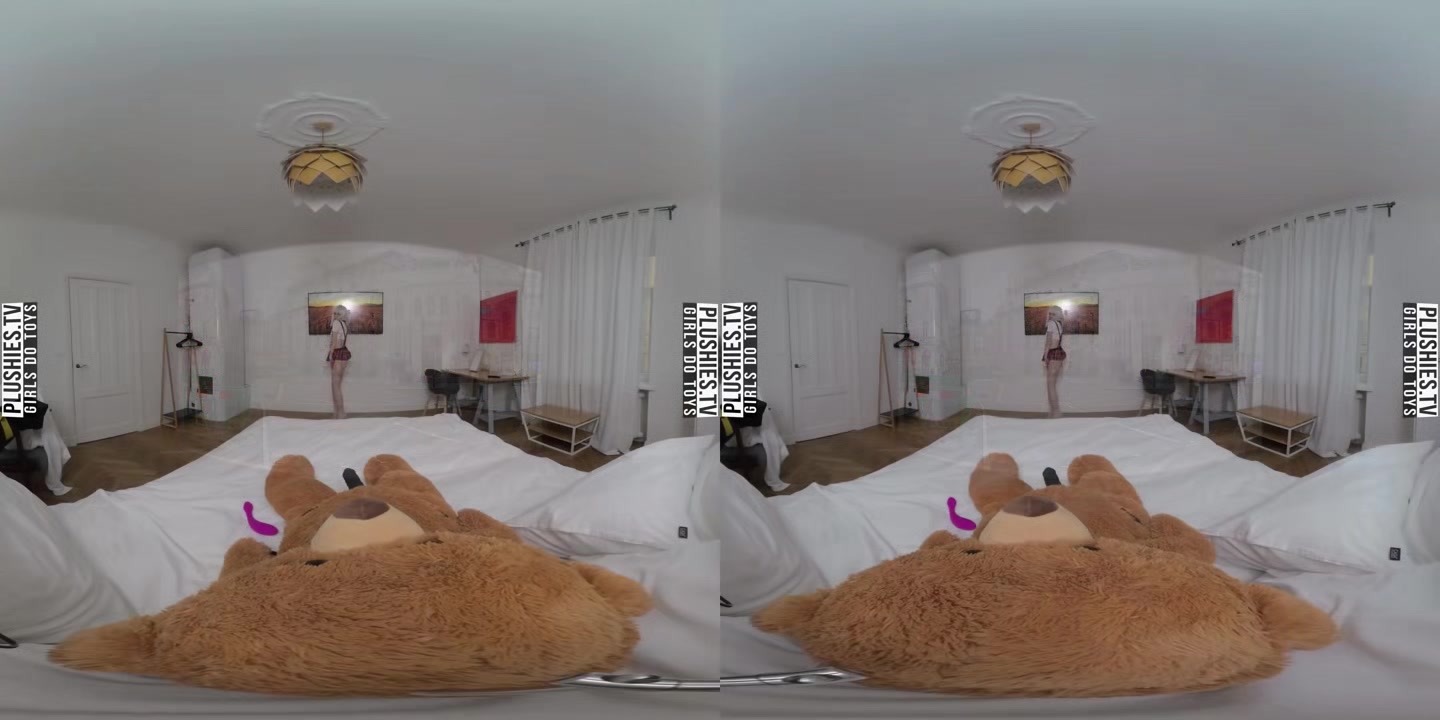 Lolly College Girl Strip And Blowjob - PlushiesVR