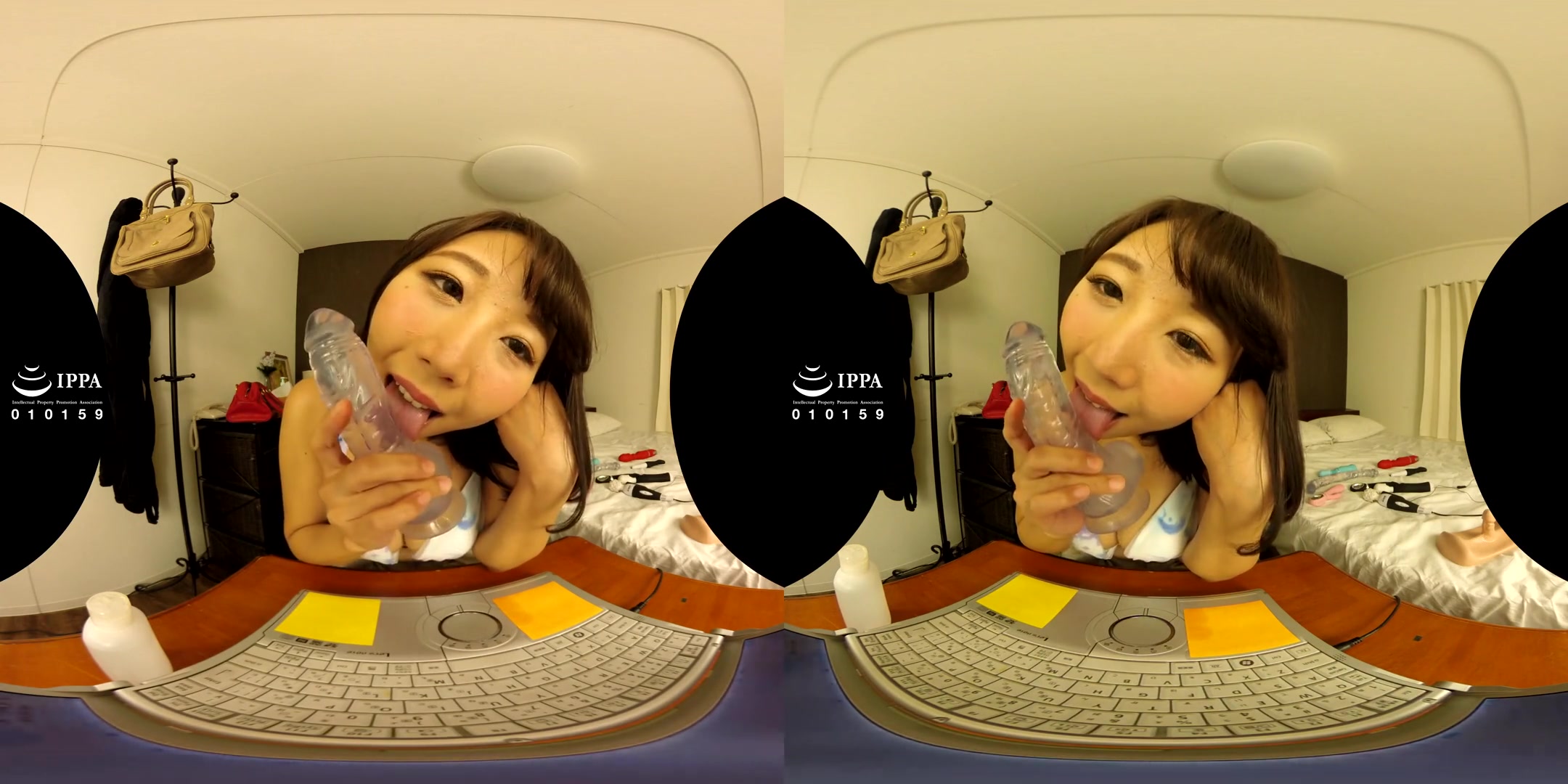 Tsubasa Arisaka in Tsubasa Arisaka Virtual Sex Through Live Chat with a Married Woman - CasanovA