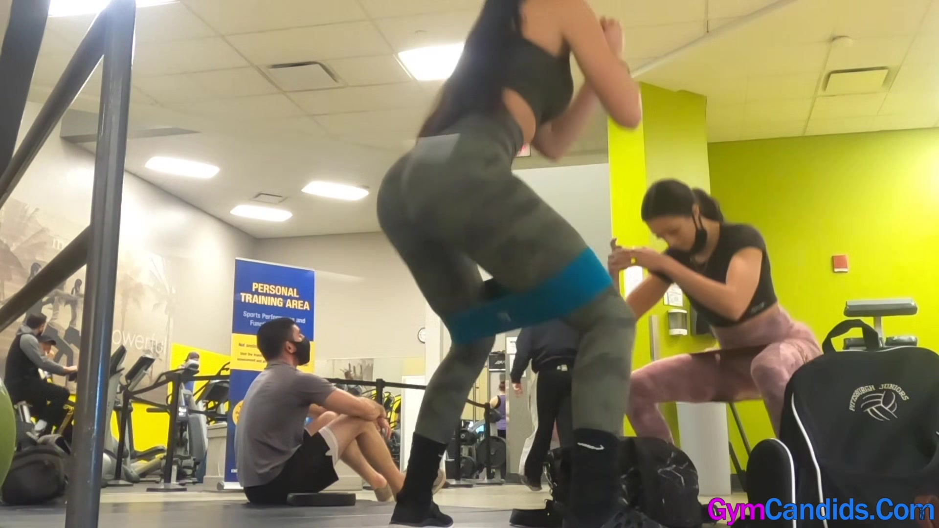 Gym Candid Hot Girls in Tight Leggings with Big Asses