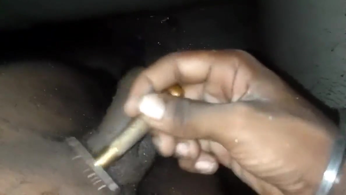 Indian Boy Remove Jaat Chhilna