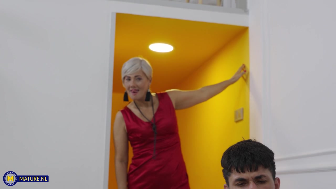 Hardcore Mature Anal Sex With 53 Year Old Stepmom Arwen And Her 21 Year Old Stepson