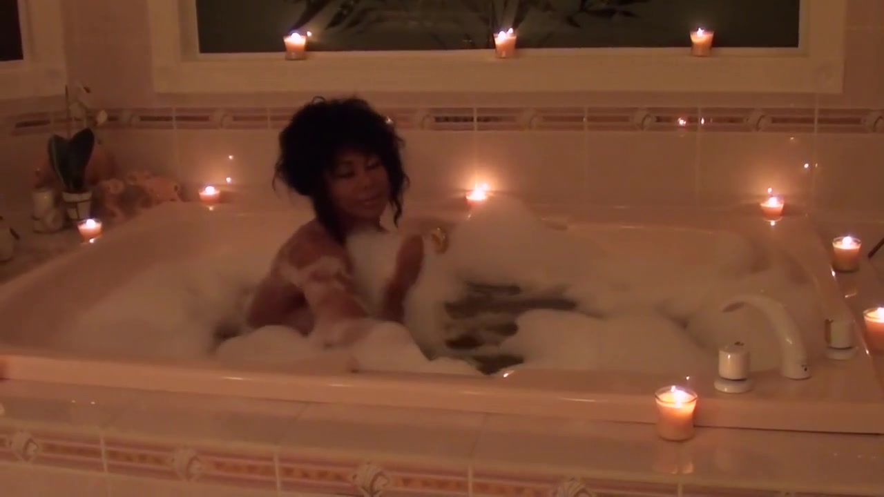 Bathtub Fantasy With Pornstar Ldr At Home With Mia Khalifa, Abella Danger And Lana Rhoades