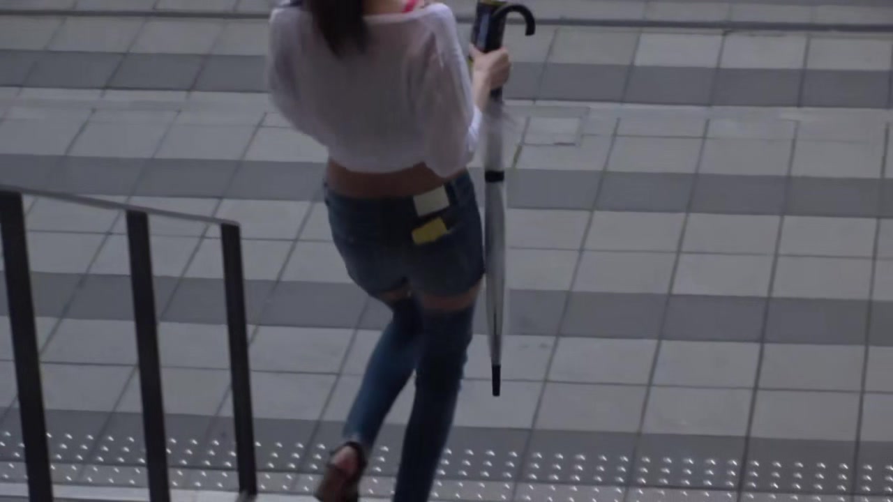 0001738_スレンダーの日本人女性がガン突きされる素人ナンパのズコバコ