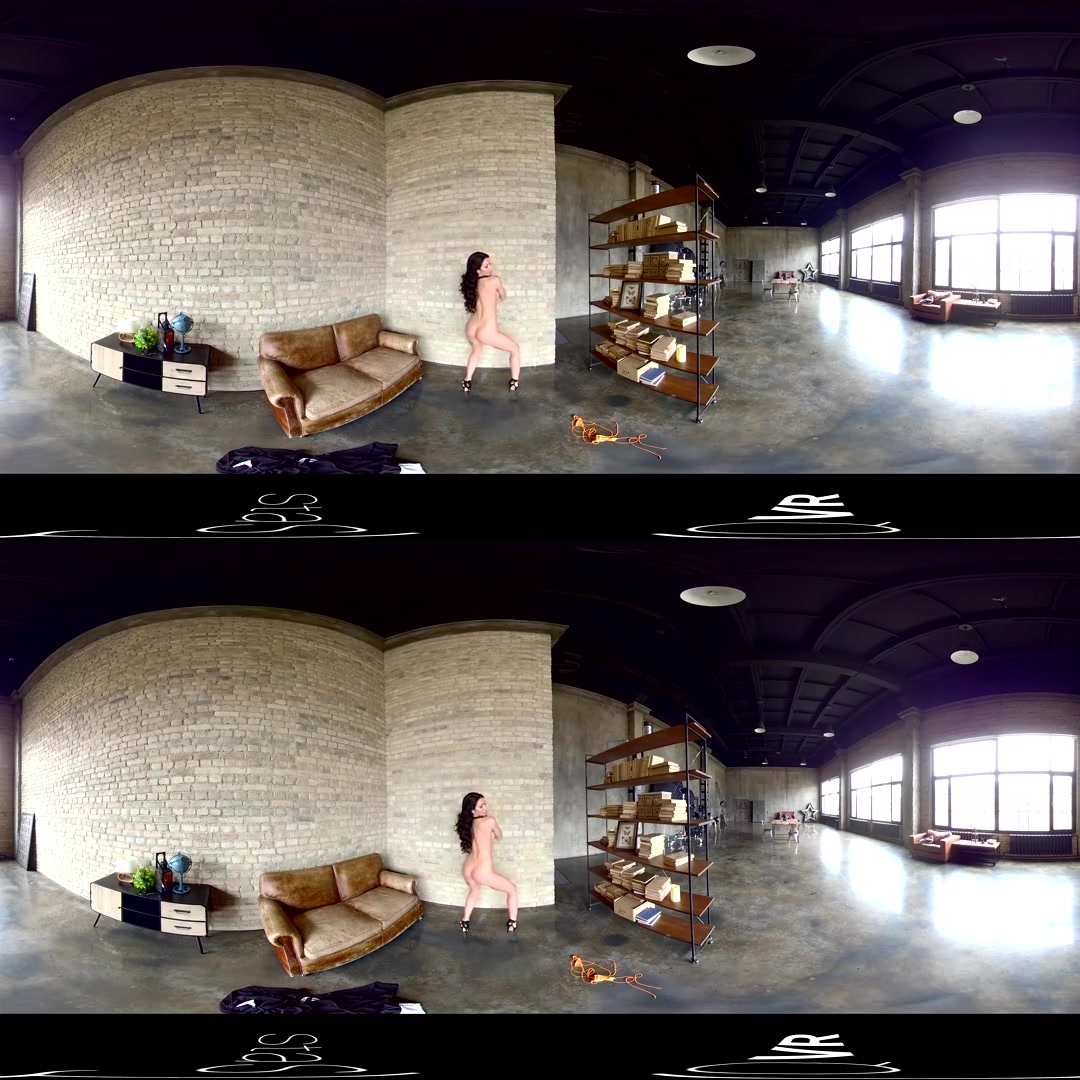 SilyQ in Burning by the Bookshelf - StasyQVR