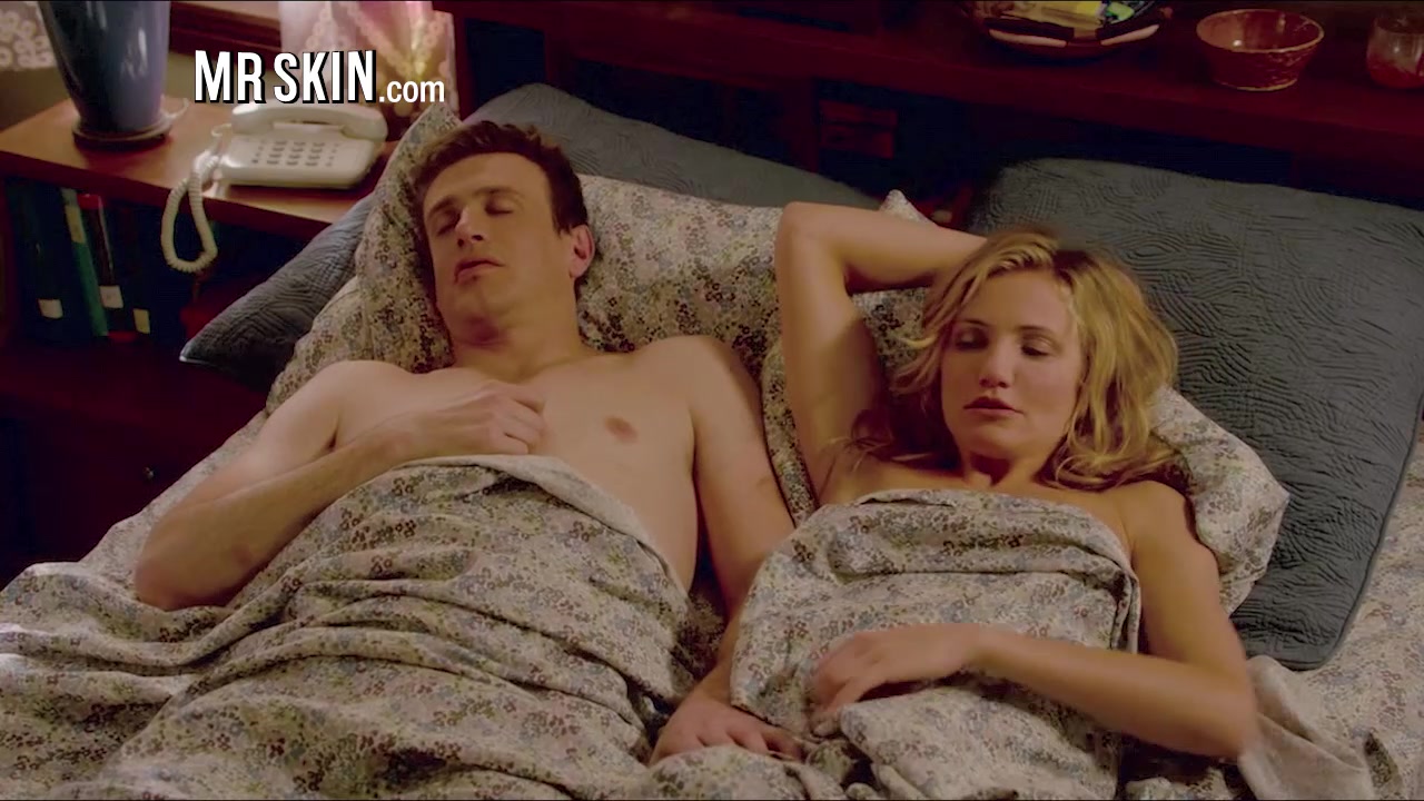 Shailene Woodley Goes Nude in White Bird in a Blizzard - Mr.Skin