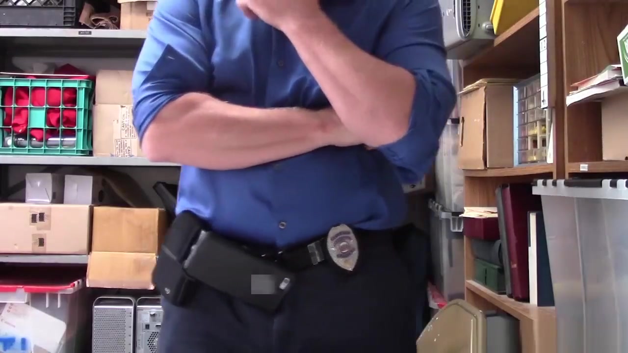 LP Officer screwing that shoplyfters wet shaved pussy