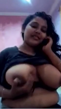 Desi very big boobs girl caught on skype