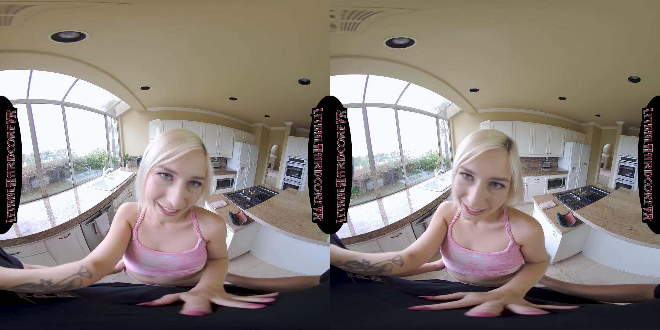 Minxx Appreciates Her Generous Stepdaddy - Petite Blonde Teen Taboo VR Porn