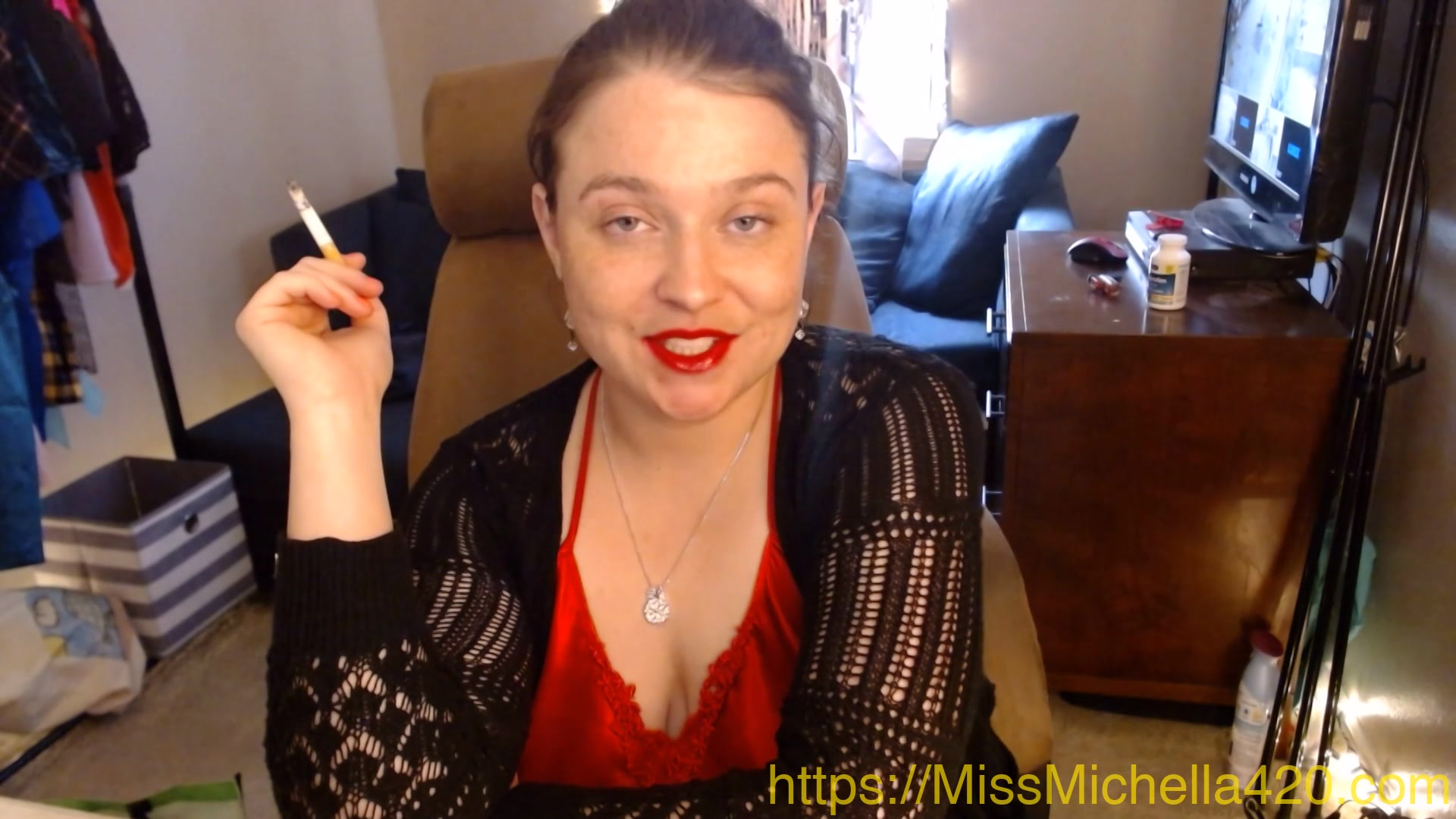 I Could A Better Orgasm From This Battery Than I Could Ever Get From You Little Shrimp Boy - Missmichella420