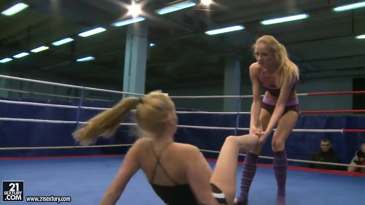 Katalin and Lily Love are having nude catfight