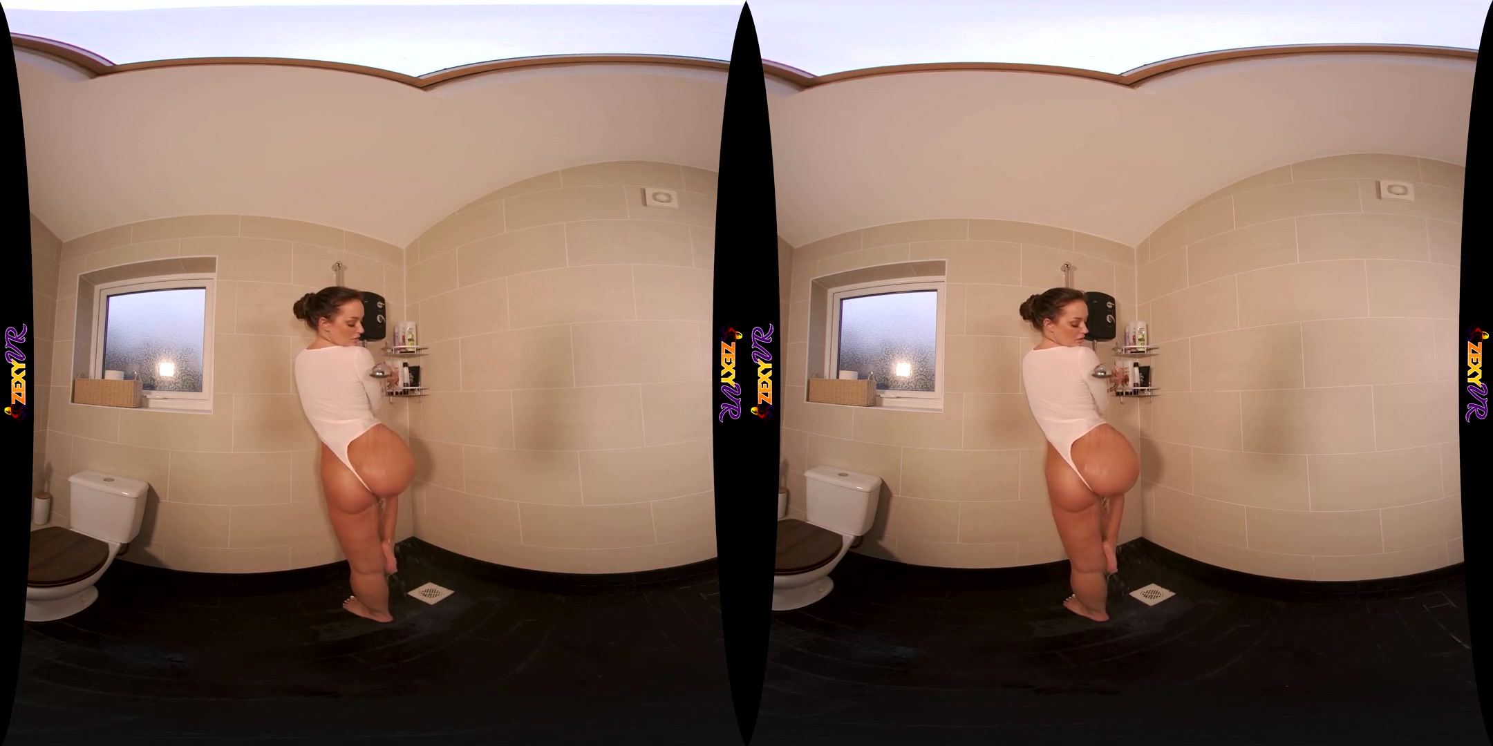 Splash Zone - Shower Big Ass Solo Model - SexLikeReal