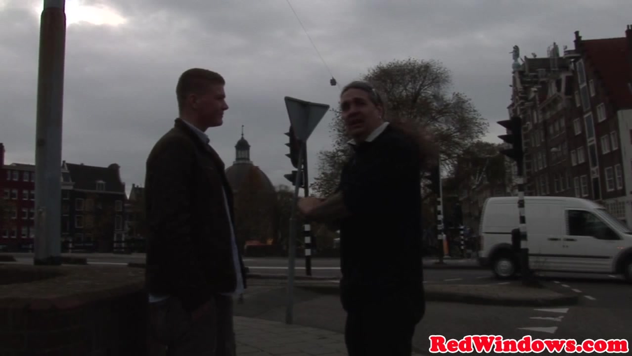 Pussyfucked dutch hooker welcomes tourist