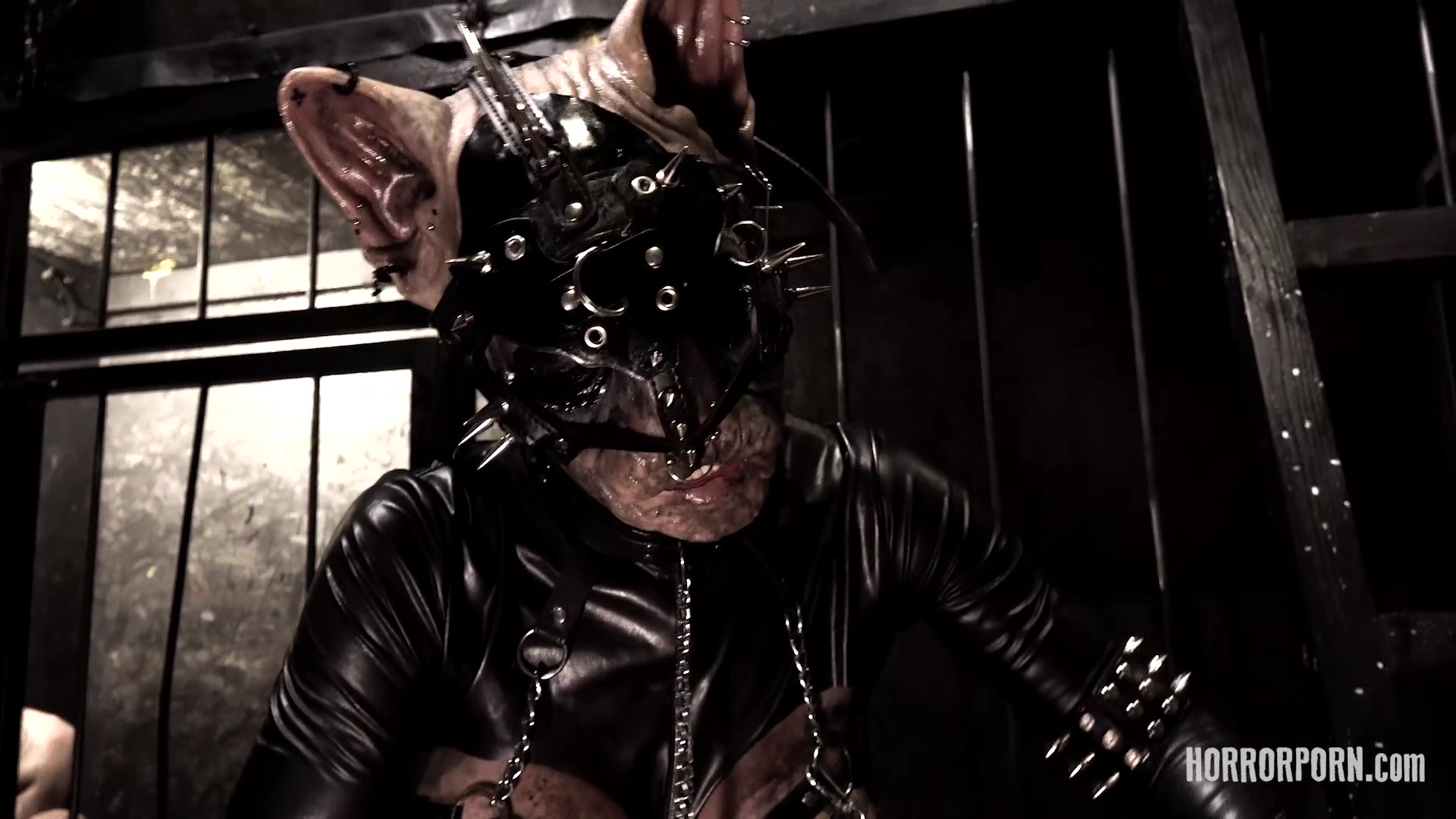 HORRORPORN - Fetish Cougar