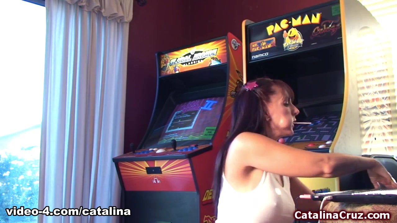 October 29, 2014 - Catalina Cruz Pornstar
