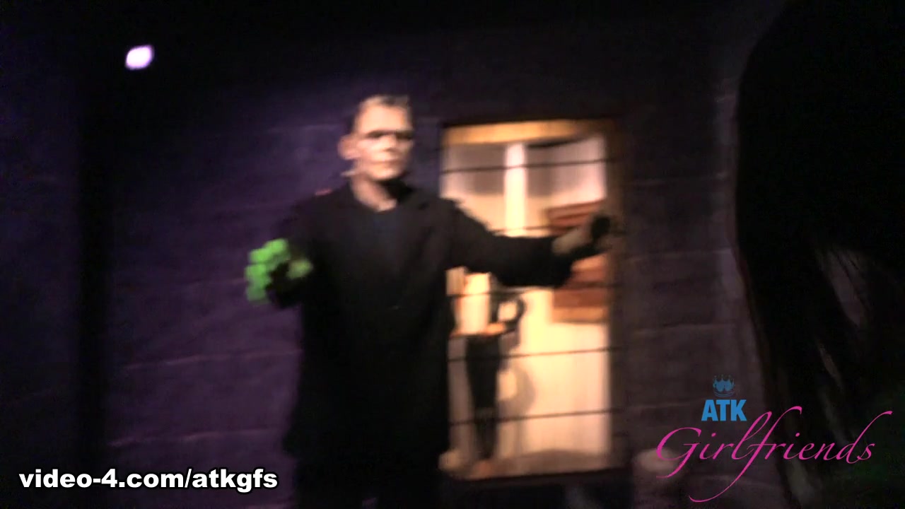 Violet Viper Wax Museum 1 - ATKGirlfriends