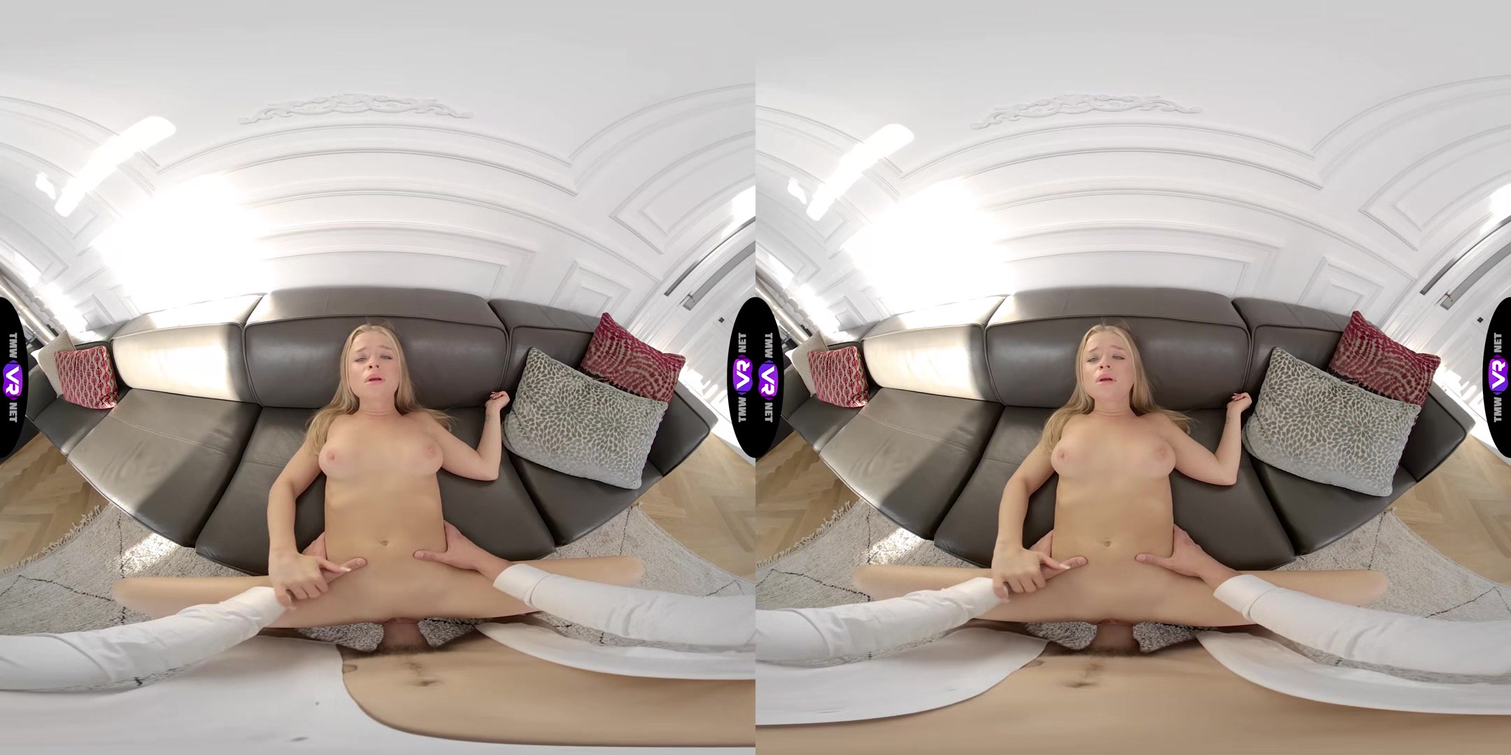 Sucking when doing splits