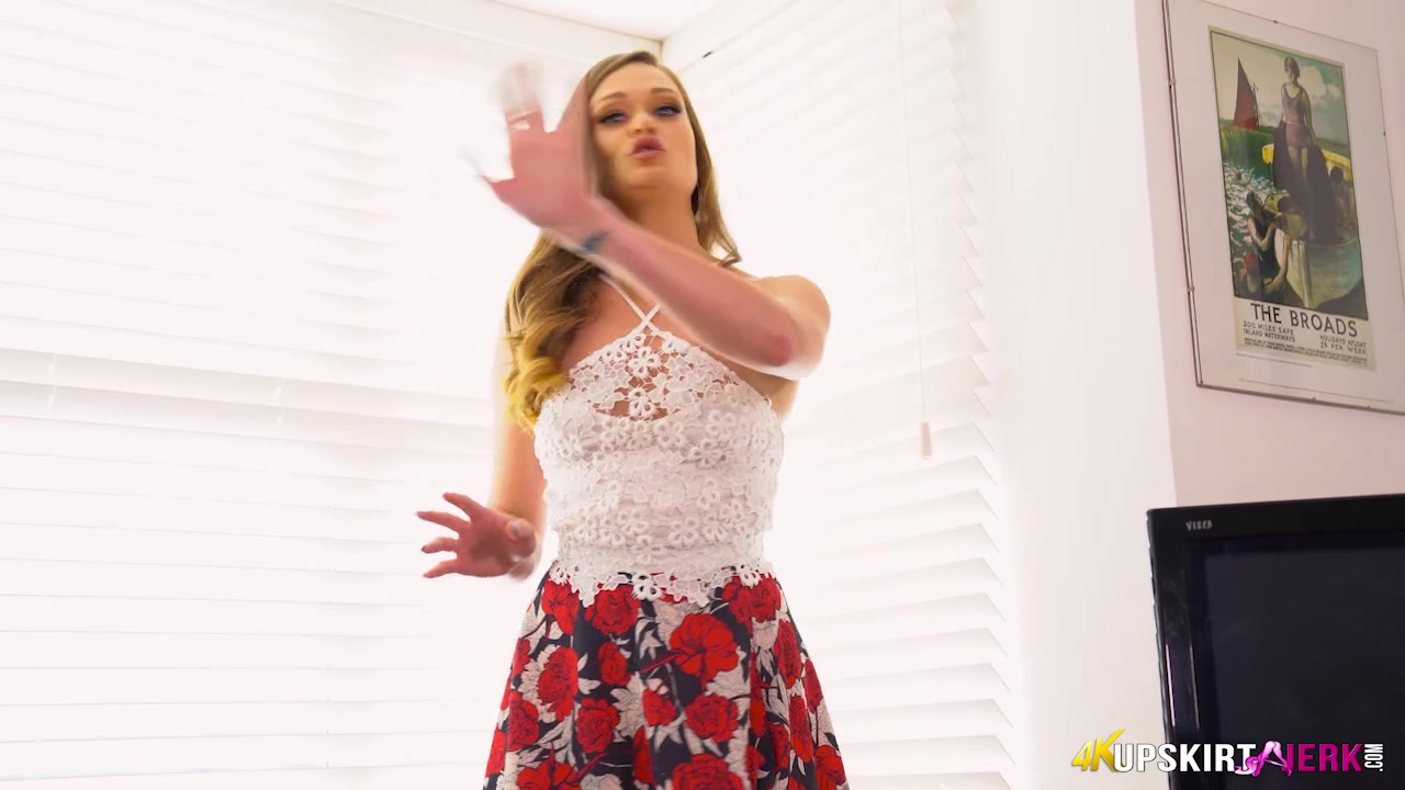 Sweet Step sisters Pussy - UpskirtJerk