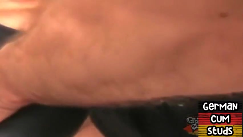 European Jock Blows Cocks Before 3way Breeded By Dilfs